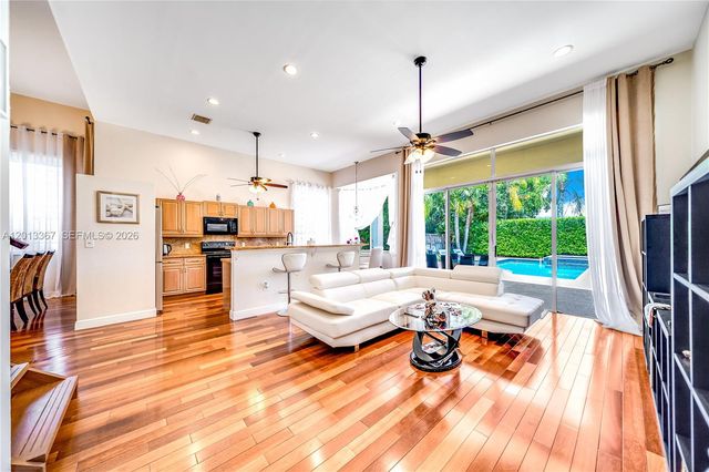 1241 S 13th Avenue, Hollywood, FL 33019