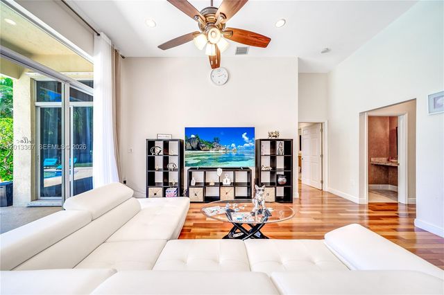 1241 S 13th Avenue, Hollywood, FL 33019