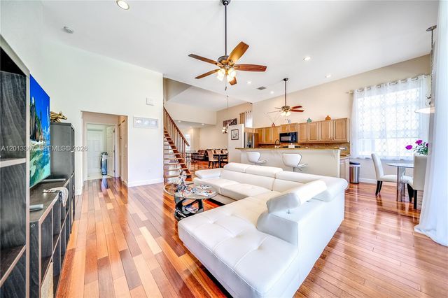 1241 S 13th Avenue, Hollywood, FL 33019