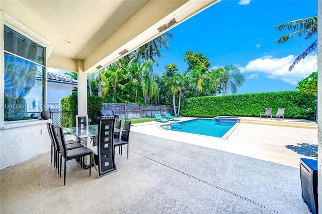 1241 S 13th Avenue, Hollywood, FL 33019