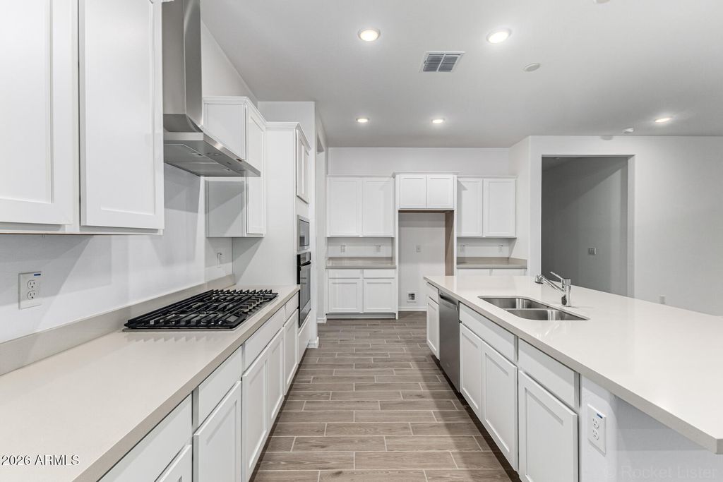 Image 2 of property listing at 18369 W YAVAPAI Street, Goodyear, AZ 85338