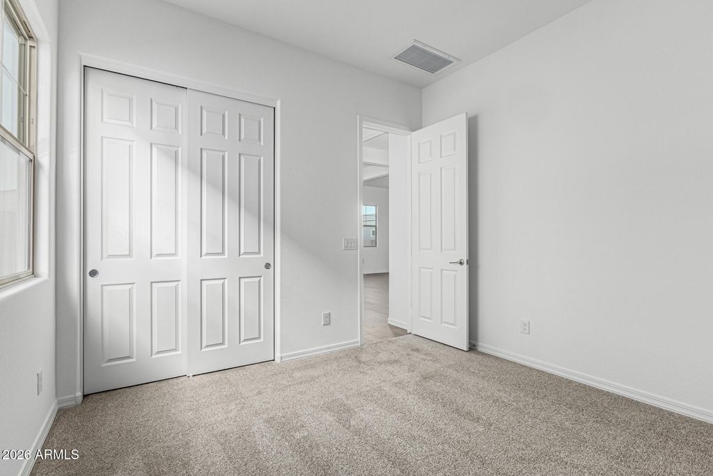 Image 9 of property listing at 18369 W YAVAPAI Street, Goodyear, AZ 85338