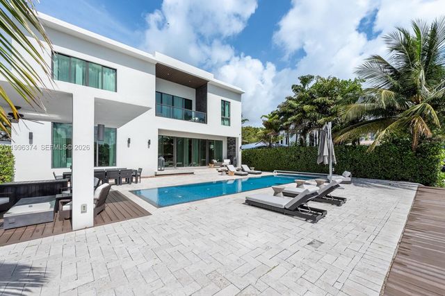 13145 Coronado Ln, North Miami, FL 33181