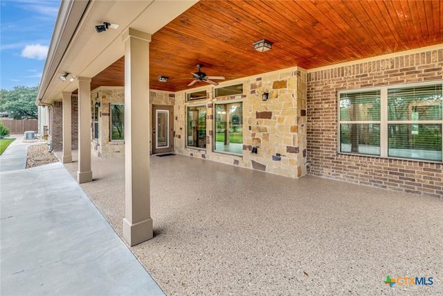 249 Post Oak Bend, Inez, TX 77968