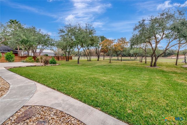249 Post Oak Bend, Inez, TX 77968