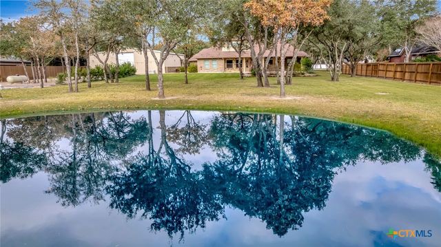 249 Post Oak Bend, Inez, TX 77968