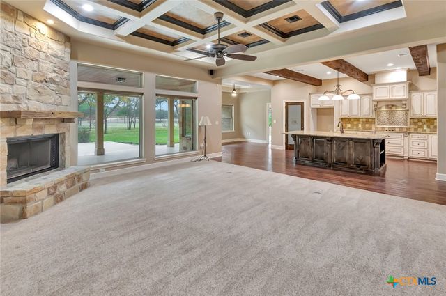 249 Post Oak Bend, Inez, TX 77968