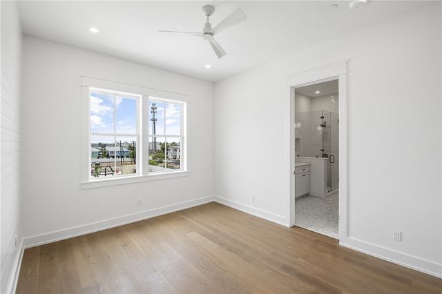 136 W Cotter Ave 11, Port Aransas, TX 78373