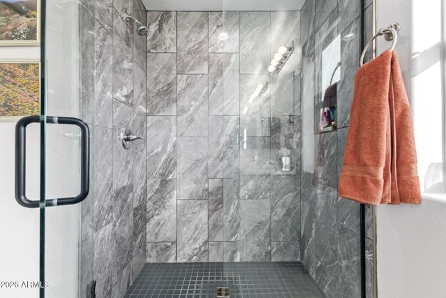 1317 E FREMONT Road, Phoenix, AZ 85042