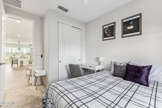 1317 E FREMONT Road, Phoenix, AZ 85042