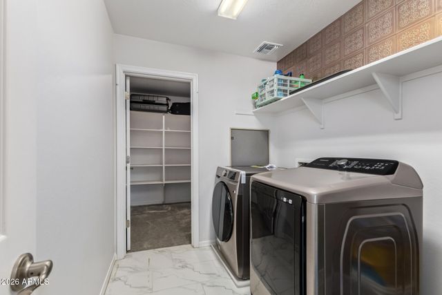 1317 E FREMONT Road, Phoenix, AZ 85042