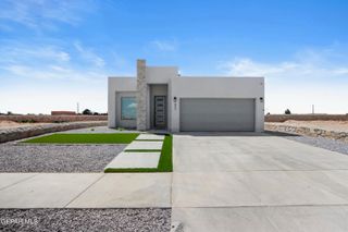 7324 Fray Garcia Way, El Paso, TX 79934