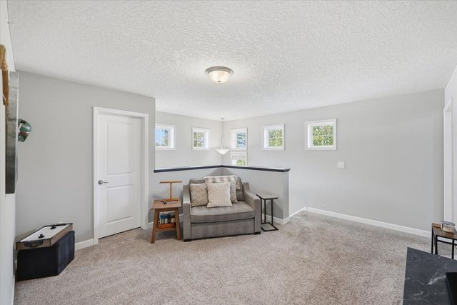 9757 5th Street Lane N, Lake Elmo, MN 55042
