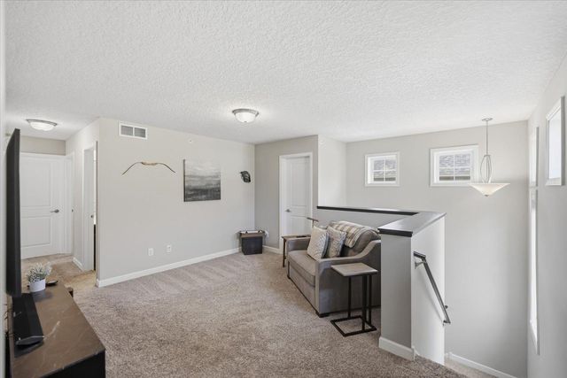 9757 5th Street Lane N, Lake Elmo, MN 55042