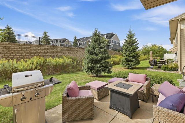 9757 5th Street Lane N, Lake Elmo, MN 55042