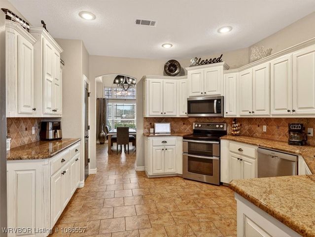 1407 N Camp Trail, Van Buren, AR 72956