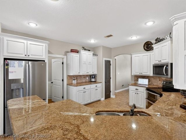 1407 N Camp Trail, Van Buren, AR 72956