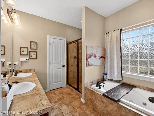 1407 N Camp Trail, Van Buren, AR 72956