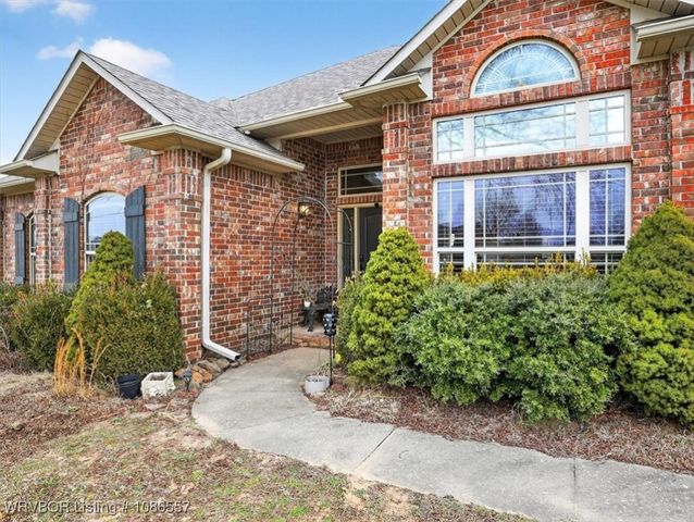 1407 N Camp Trail, Van Buren, AR 72956