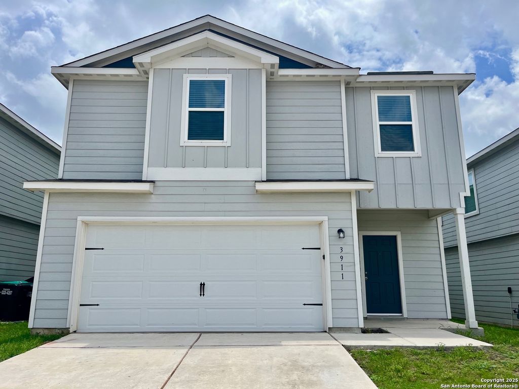 3911 Trail De Paris, New Braunfels, TX 78132