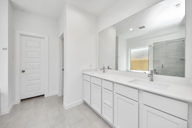11806 Royal Willow Lane, Houston, TX 77066