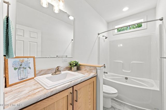 324 Clearview Drive, Holly Ridge, NC 28445