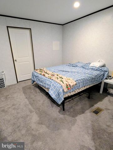 17 GLOUSTER CT, Coatesville, PA 19320