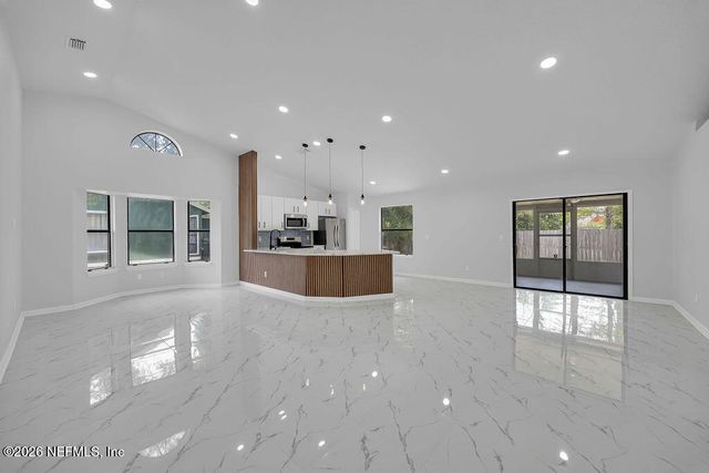 3861 WINTER BERRY Road E, Jacksonville, FL 32210