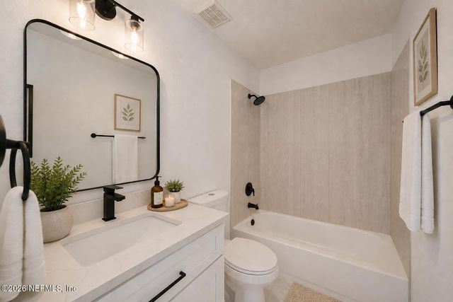 3861 WINTER BERRY Road E, Jacksonville, FL 32210