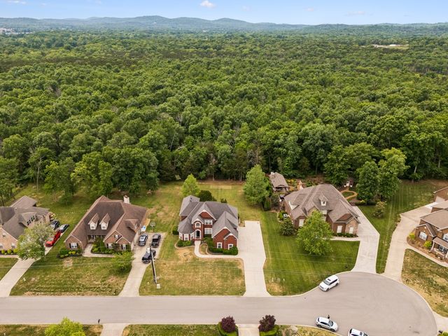 5423 Cliffstone Dr, Smyrna, TN 37167