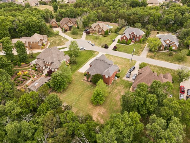 5423 Cliffstone Dr, Smyrna, TN 37167