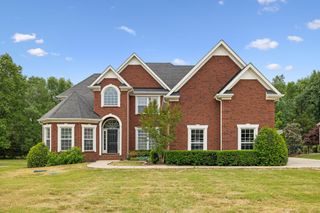 5423 Cliffstone Dr, Smyrna, TN 37167