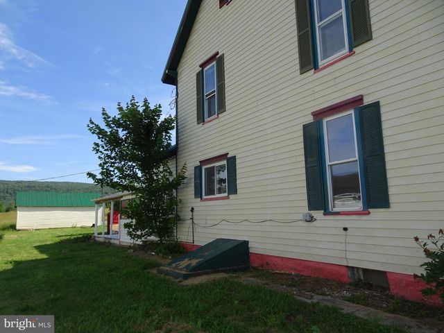 114 W MAIN ST, Rebersburg, PA 16872