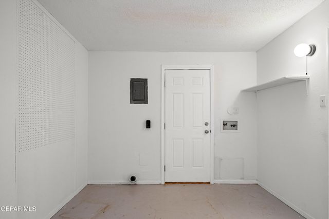 10561 CHAMPLAIN Street, El Paso, TX 79924