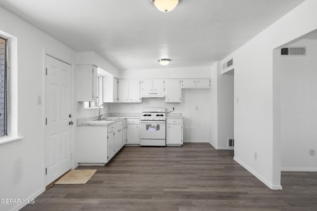 10561 CHAMPLAIN Street, El Paso, TX 79924