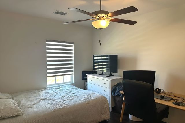 1140 Peacock Boulevard, Carrollton, TX 75007