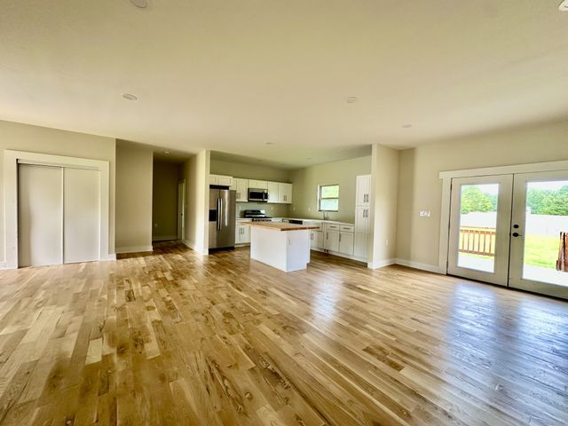 50 Sonoma Dr, Fayetteville, TN 37334