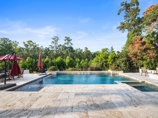 11 Kimberling Court, Tomball, TX 77375