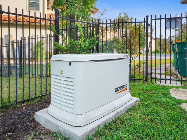 11 Kimberling Court, Tomball, TX 77375