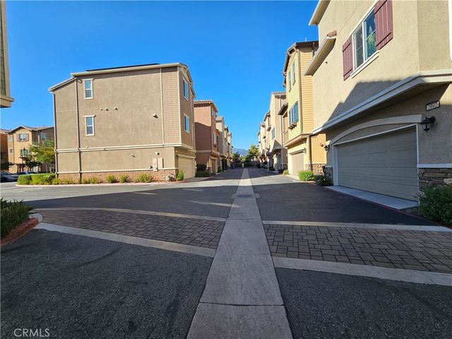 2892 Cedar Lane, Pomona, CA 91767