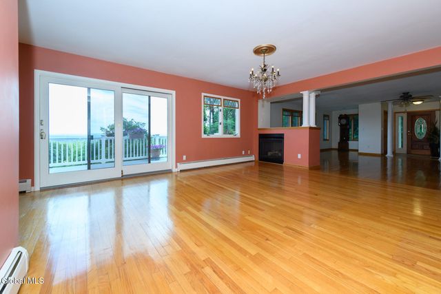 1127 Leesome Lane, Altamont, NY 12009