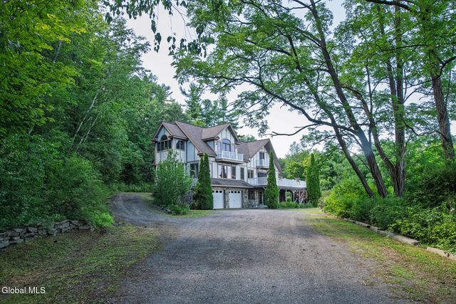 1127 Leesome Lane, Altamont, NY 12009