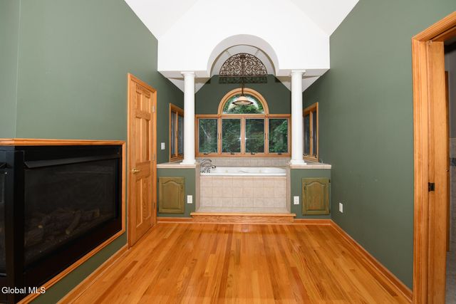 1127 Leesome Lane, Altamont, NY 12009