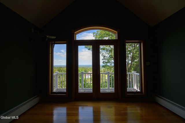 1127 Leesome Lane, Altamont, NY 12009