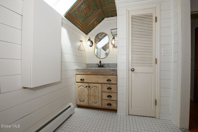 1127 Leesome Lane, Altamont, NY 12009