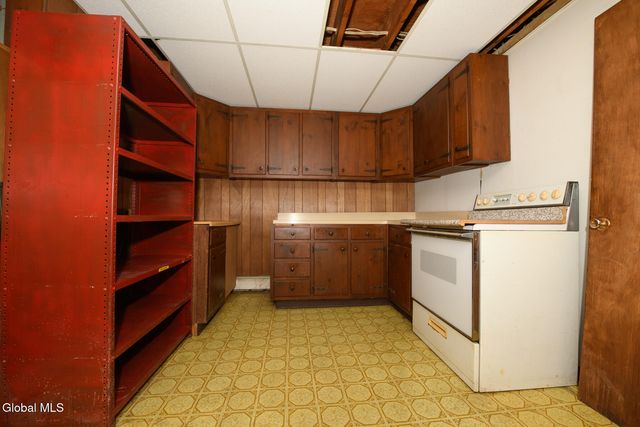 1127 Leesome Lane, Altamont, NY 12009