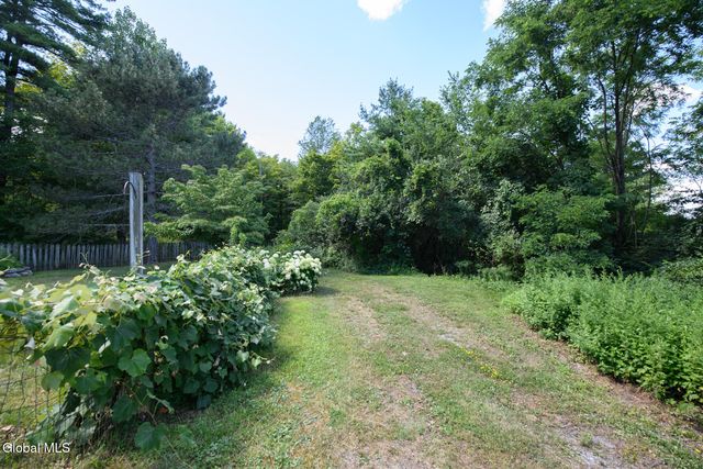 1127 Leesome Lane, Altamont, NY 12009