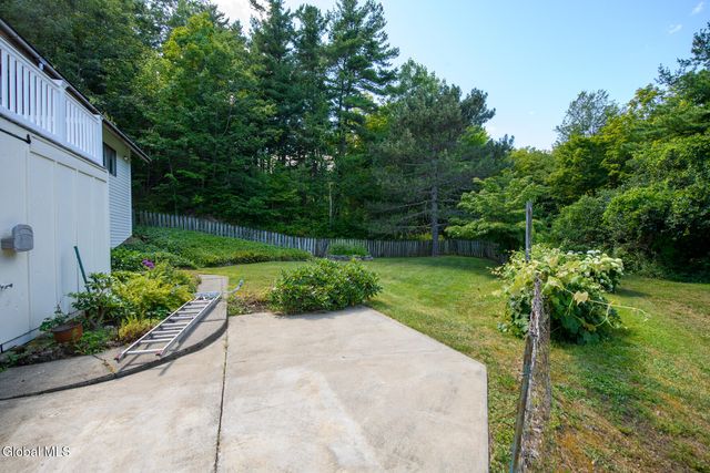 1127 Leesome Lane, Altamont, NY 12009