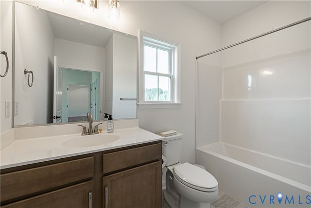 6714 Mayland Ridge Ln, Moseley, VA 23120