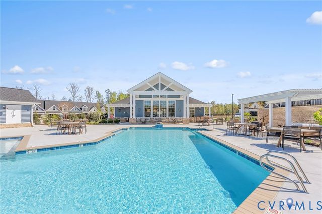 6714 Mayland Ridge Ln, Moseley, VA 23120